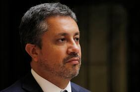 Reconstrucción en Valparaíso: Patricio Coronado dice que gobierno analizará casos de damnificados que no quieren moverse de zonas afectadas