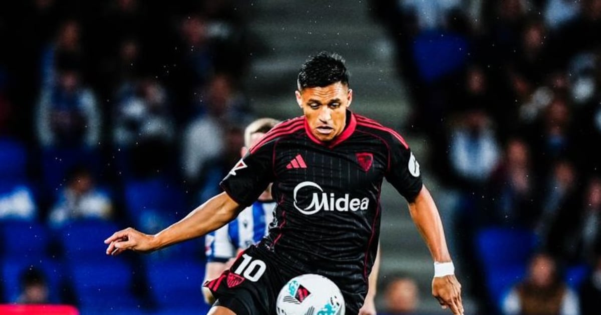 “Tremendamente desaparecido”: en España castigan el intrascendente partido de Alexis Sánchez con Sevilla