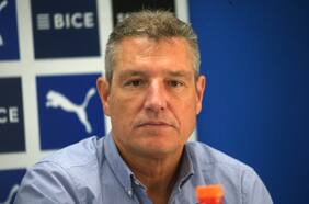 “Parece que estamos en un club nuevo”: Buljubasich aborda el complicado momento de la UC y defiende a Juan Tagle de las críticas