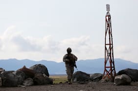 Decretan prisión preventiva para cinco policías bolivianos capturados con armamento y más de 570 kilos de droga en zona fronteriza