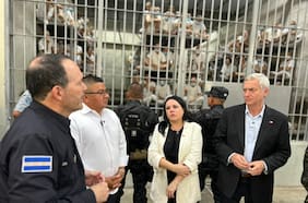 José Antonio Kast visita el Cecot y se prepara para reunirse con Bukele