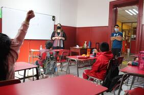 Las dispares cifras de la presencialidad en los municipios: el 98% de los colegios de Aysén volvió a las aulas y en La Araucanía, solo el 14%