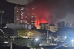Incendio arrasa dos cités en Recoleta y deja 16 familias damnificadas