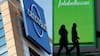 La dotación de Falabella y Cencosud se reduce en 5 mil trabajadores este año en los países donde operan