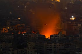 Arrestan a miembro de la CIA y presunto filtrador de documentos de inteligencia relacionados con los planes de ataque de Israel contra Irán