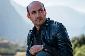 Las fracturas de Chile en la piel de Cristián Carvajal