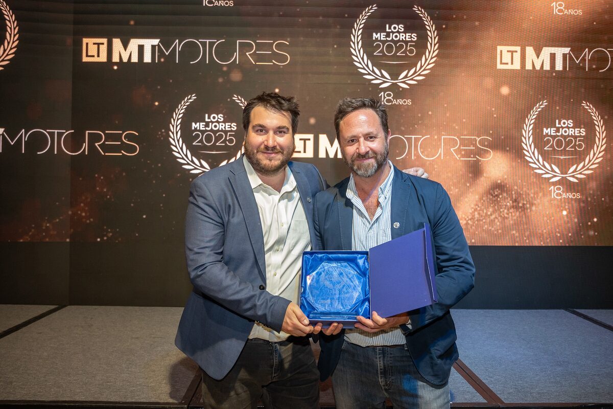 Nicolás Fernández, PR-Marketing Specialist, y Galvarino Ponce, Brand Manager, ambos de MG.