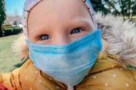 OMS pide que se use mascarilla en las reuniones familiares de Navidad