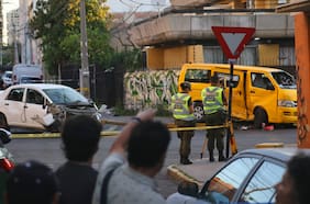 Prisión preventiva para delincuentes que causaron muerte de un niño tras chocar furgón escolar en Recoleta