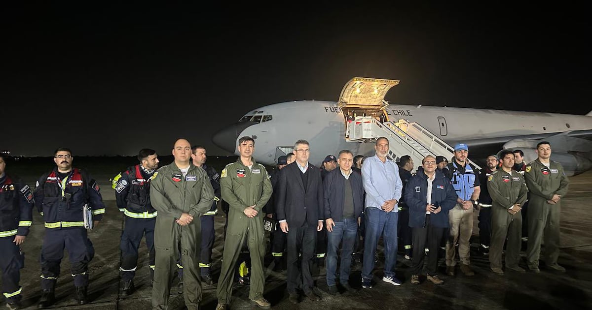 Chilean Brigades already carry out their first support work in Venezuela after double earthquake - La Tercera