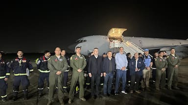 Brigadistas de Chile ya realizan sus primeras labores de apoyo en Venezuela tras doble terremoto
