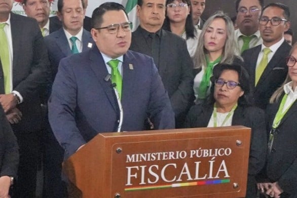 Abren un segundo proceso al exfiscal general de Bolivia tras hallar casi 270.000 euros en una ambulancia