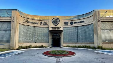 Paramount comienza a retirarse: disminuye el capital de Chilevisión en US$ 25 millones