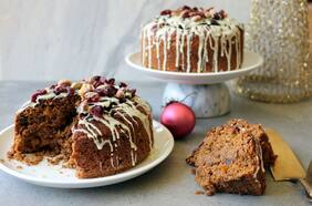 Receta de pan de pascua vegano para una Navidad de corazón verde