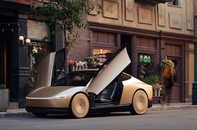 Un nuevo revés para Tesla: no podrá llamar “Robotaxi” a su auto autónomo