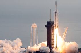 Nasa y Space X envían con éxito misión hacia un “multimillonario” asteroide hecho de metal