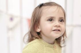 Chaleco verde para niña