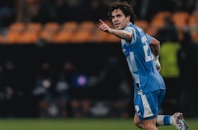 Desde la mitad de la cancha: el impresionante golazo del Utrecht ante el Betis de Manuel Pellegrini por Europa League