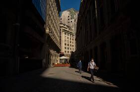 Seis meses de secuenciación de muestras en Chile: ¿Cuánto ha cambiado el coronavirus tras irrupción de nuevas variantes?