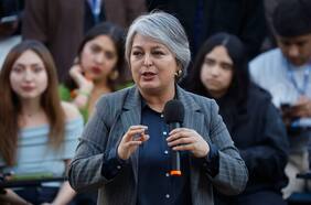 Exportadores advierten alza de costos y pérdida de competitividad por royalty portuario que apoya Jara