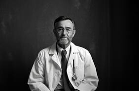 ¿Qué edad es demasiado avanzada para ser médico? Mayores de 70 años serán sometidos a un control