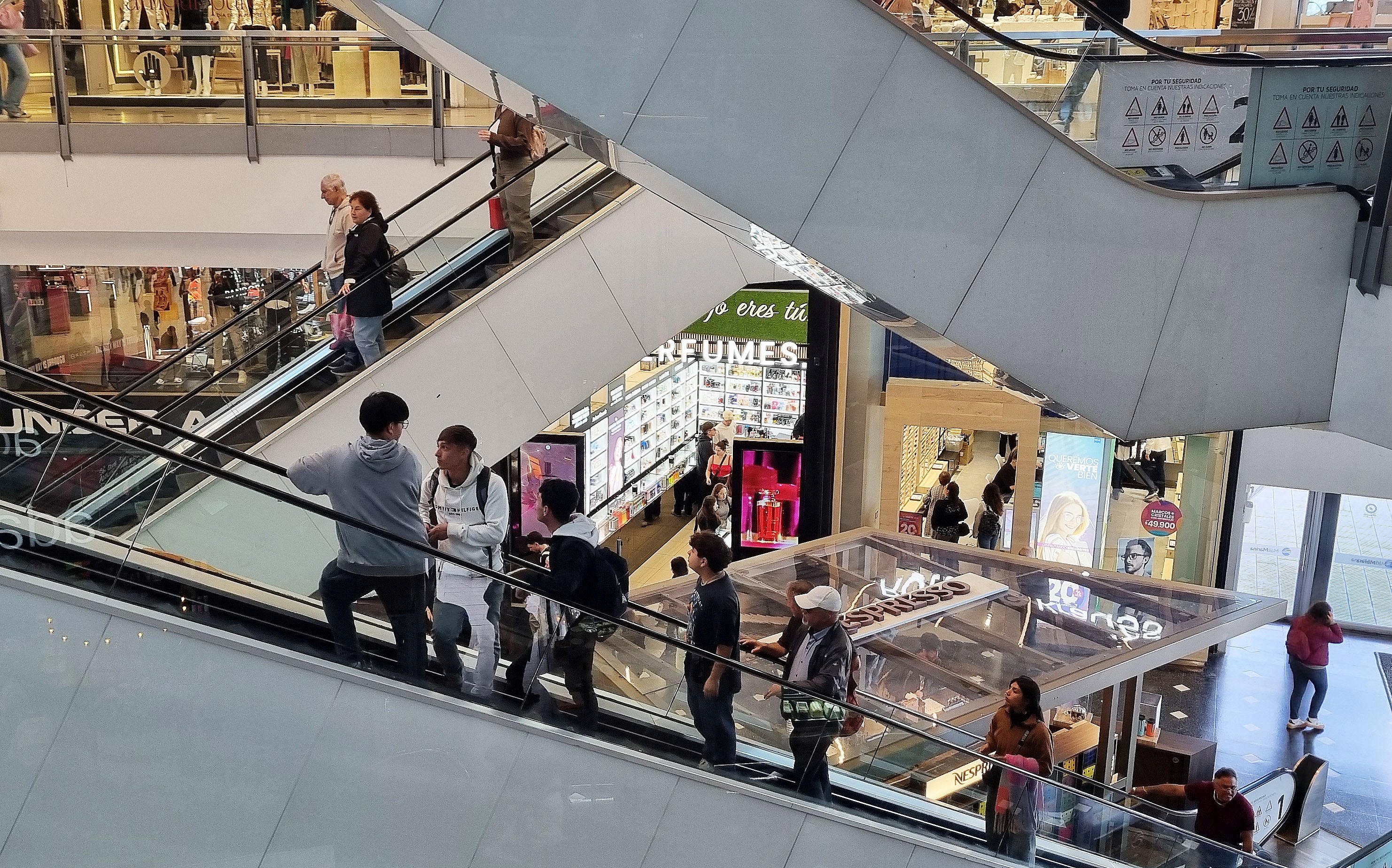 La actividad del comercio se estanca por segundo mes consecutivo