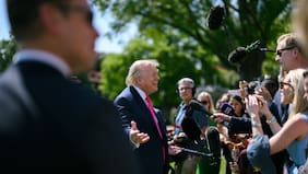 Trump extiende el alto el fuego con Irán mientras la economía y la guerra desploman su popularidad