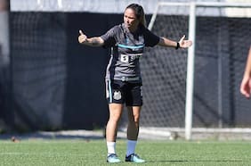 Colo Colo remece el mercado del fútbol femenino: ficha a entrenadora campeona del Brasileirao y finalista de la Libertadores