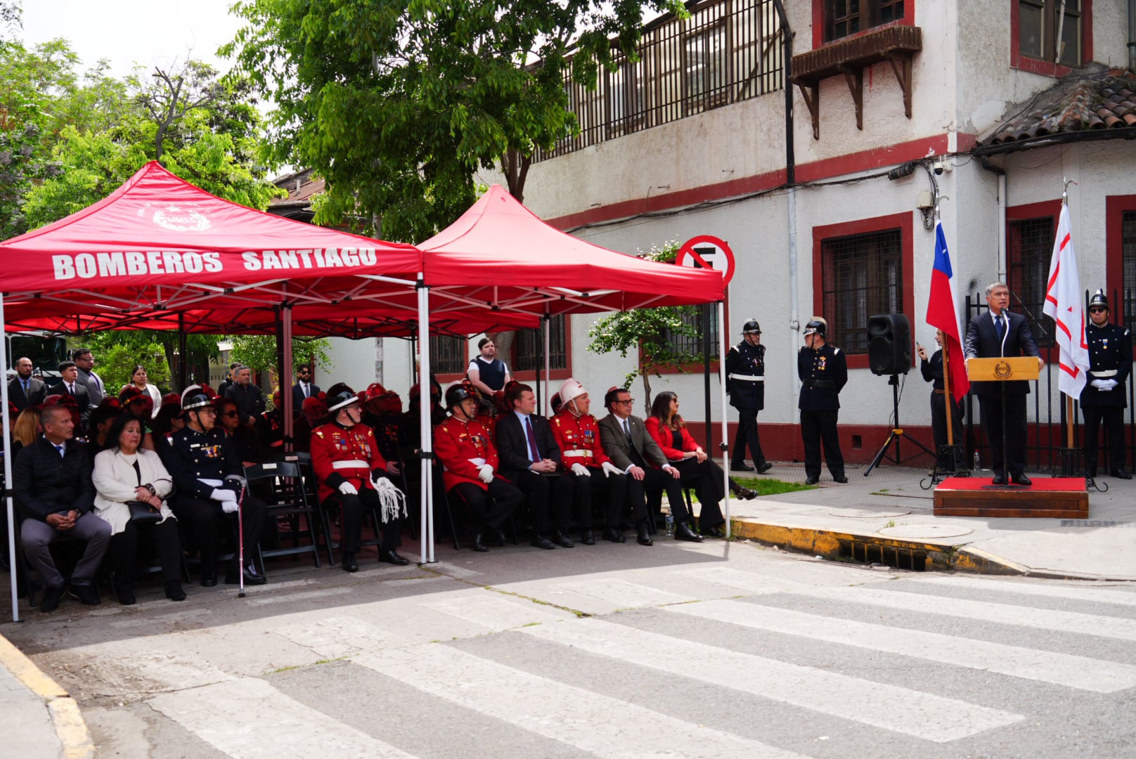 Calle Capuchinos pasa a llamarse “Bombero Mártir Elías Cares Squiff” a 50 años de su muerte