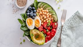 Qué come Marion Nestle, la reconocida nutricionista de 89 años que se mantiene activa