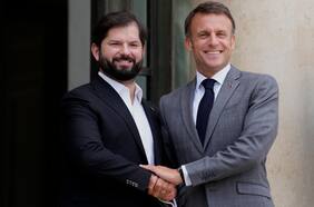Boric recibe visita oficial de Macron este miércoles en La Moneda: Presidente francés arriba esta noche a Chile