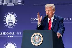 Simpatizantes de Trump coquetean con la idea de un “Presidente dictador” mientras el republicano acelera su deriva autoritaria