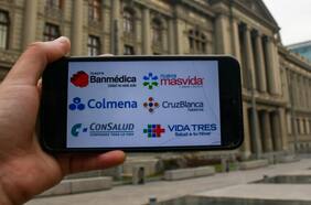 Mujeres con plan de isapre suben del 35,6% al 47,1% del mercado en 10 años, marcados por la Tabla de Factores Única