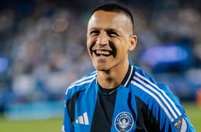 Pasillo de bienvenida y mucha cercanía con Thomas Gillier: así fue el primer entrenamiento de Alexis Sánchez en el Montreal