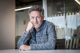 Mikel Santiago: “El true crime y la ficción negra son redentores, son terapias”