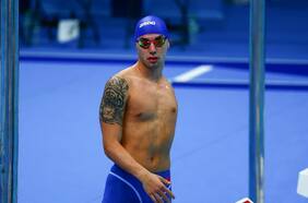 Vicente Almonacid, el nadador que arriesgó su vida para defender a Chile en Tokio y ahora es abanderado en Santiago 2023