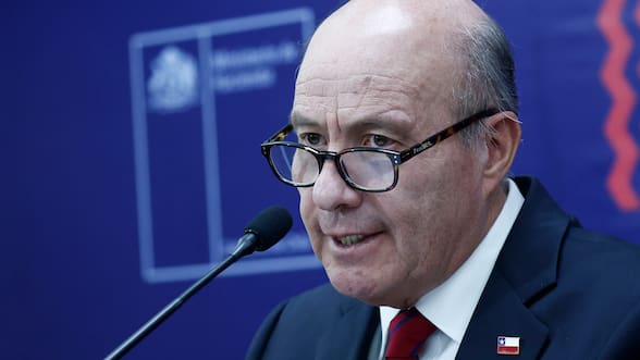 Megarreforma se financiará mayormente con medidas transitorias y crecimiento, y expertos cifran costo entre US$2.800 millones y US$3.500 millones