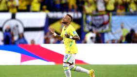 Una ovación, un beso a su hijo y un abrazo de Ronaldinho: la emotiva jornada que marcó el retorno Neymar en Brasil