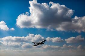 Tráfico aéreo en el Aeropuerto de Santiago subió 25% en 2023 y llegó casi a los niveles previos a la pandemia