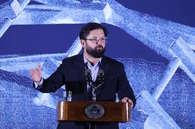 “Usted le falló a los niños de Chile”: Boric es interpelado en ceremonia del informe anual de Derechos Humanos