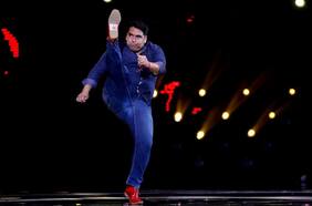 El incómodo (pero exitoso) debut de Rodrigo Villegas en el Festival de Viña de 2017