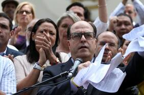 Julio Borges, líder opositor venezolano: “Es un equilibrio frágil en el que está sentado Maduro”