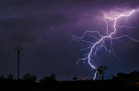 Emiten aviso por posibles tormentas eléctricas en el sur del país
