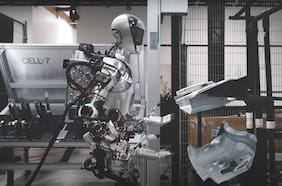 Los nuevos empleados del mes: robots humanoides ya construyen autos, entre ellos, BMW