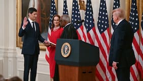 Kevin Warsh, el candidato de Trump, jura como nuevo presidente de la Fed