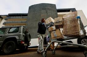 Socavones: el incierto nuevo desalojo tras el decreto de inhabitabilidad de Ripamonti y la arremetida judicial de los vecinos