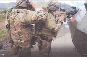 “Yo le disparé y cayó”: los videos que llevaron a la Fiscalía a formalizar a dos marinos por el crimen de un comunero mapuche en 2021