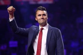 El FBI libera las fotografías del posible tirador que asesinó a Charlie Kirk