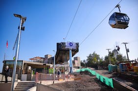 Inician primeras pruebas técnicas de cabinas en Teleférico Bicentenario: tienen un 75% de avance