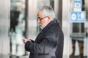 Cómo la Fiscalía logró extraer la información del celular de Luis Hermosilla que suman más de 777 mil páginas